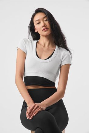 Alo | Seamless Ribbed Cropped Serene Short Sleeve Top in White, Size: Medium