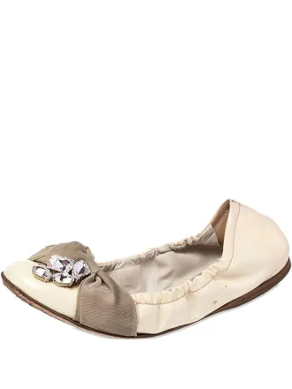 Miu Miu crystal-embellishment ballet flats - Neutrals