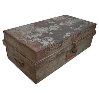 Wanderlust Deco Maleta De Metal Acabado Artesanal Marr&oacute;n 67x37x25h Cm