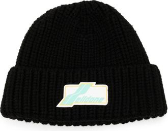 We11done logo-appliqué wool beanie - men - Wool - One Size - Black