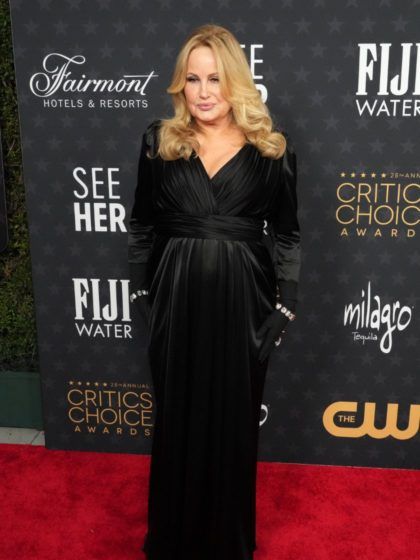 Big boobs? Ecco come vestirsi con un seno grande