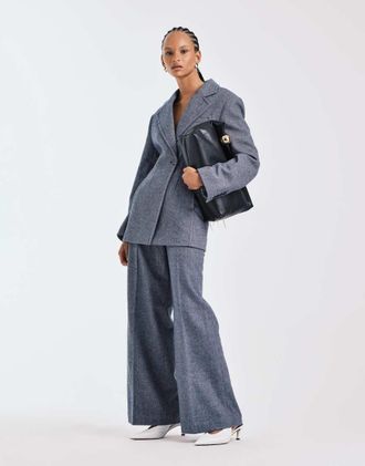 & Other Stories Pantaloni sartoriali a fondo ampio in misto lana color blu polvere in coordinato-Blu navy