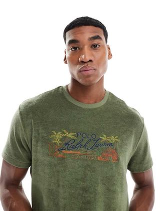 Polo Ralph Lauren T-shirt classica oversize verde oliva in cotone con stampa di paesaggio e del logo