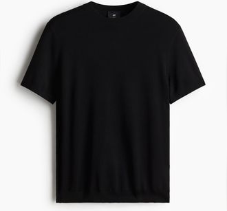 H&M T-Shirt aus Feinstrick in Slim Fit - Schwarz