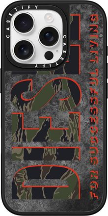 Diesel Magsafe Oxidized Case i Phone 16 Pro - Cases - Unisex - Green