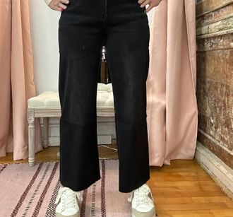 Flying Monkey Crop Slim Wide Jeans In Black