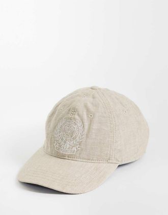 Polo Ralph Lauren Wimbledon Capsule - Cappellino in lino color cuoio con stemma ricamato con logo-Marrone