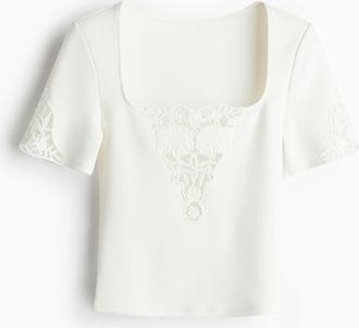 H&M Tief ausgeschnittenes Shirt in Broderie Anglaise - White