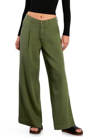 HINT OF BLU Chill Pleated Mid Rise Wide Leg Jeans in Vineyard Green at Nordstrom, Size X-Large
