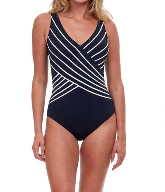 Gottex WomenS Embrace V-Neck Surplice One Piece Swimsuit In Black/white