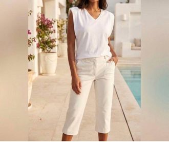 Blank NYC V-Neck Relaxed Vibe Top In White