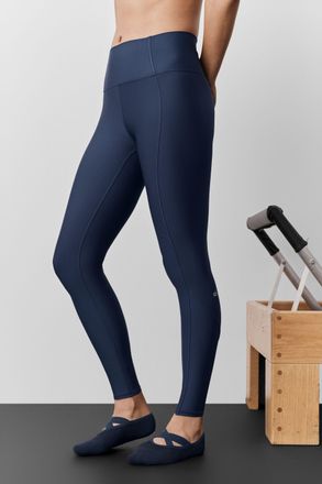 Alo | Airlift High-Waist 7/8 Fine Line Legging in Navy, Size: Medium