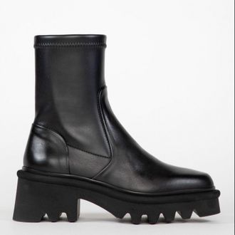 Homers Womens Lys Napa Luxe Heeled Ankle Lug Sole Boots In Black