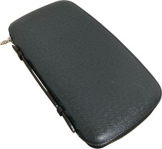 Louis Vuitton Ardoise Black Taiga Leather Long Wallet (Bi-Fold) (Pre-Owned)