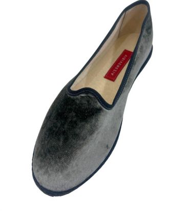 Vibi Venezia Womens Furlana Satin Velvet Shoes In Urania