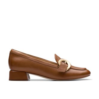 Clarks Daiss30 Trim in Brown Leather