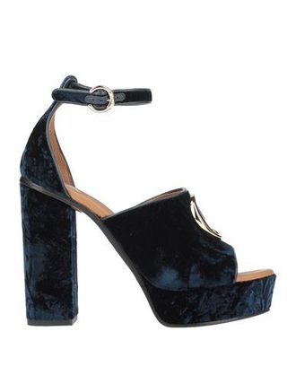 Chlo&eacute; Sandals