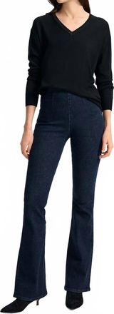 Veronica Beard Beverly Off-Duty Skinny-Flare Jeans In Oxford