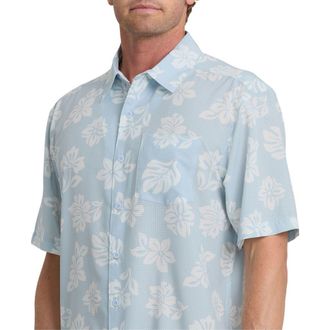 Quiksilver Performance Pack WM SS Short Sleeve Shirt in Skyway at Nordstrom, Size Xx-Large