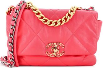 Chanel 19 Flap Bag Quilted Leather Medium crossbody bag - Roze
