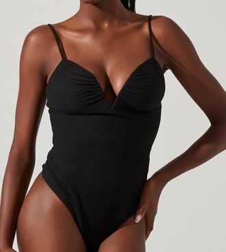 Astr Fia Bodysuit In Black