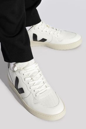 Veja Sneakers V-10 PRIME LEATHER, Mens, White