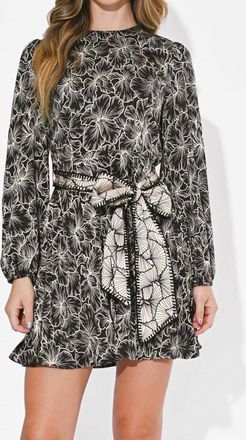 Adelyn Rae Sasha Pleated Mini Dress In Black/ Cream