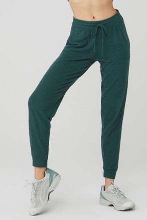 Alo Yoga Fashion − 1000+ Best Sellers from 4 Stores | Stylight