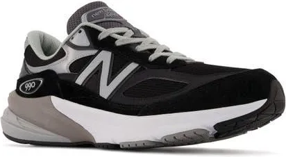 Made in USA 990 v6 Sneaker in Black/Black at Nordstrom, Size 7.5