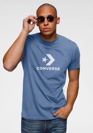 Converse T-Shirt CONVERSE UNISEX CONVERSE GO-TO STAR CHEVRON LOGO STANDARD FIT T-SHIRT, Damen, Gr. XS, blau (lakeside blau), Single Jersey, Obermaterial: 100% 