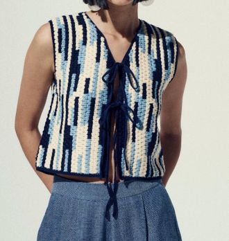 Escvdo Anadara Crochet Vest In Blue-Ivory