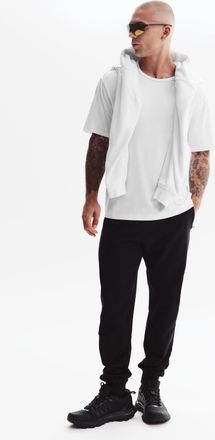 Alo | Essential Short Sleeve Street T-Shirt in White, Size: Medium