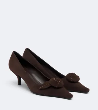 Prada Salones de ante con aplique floral