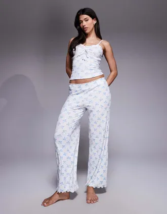 Boux Avenue Completo con canottiera e pantaloni con volant e fiocco blu colomba