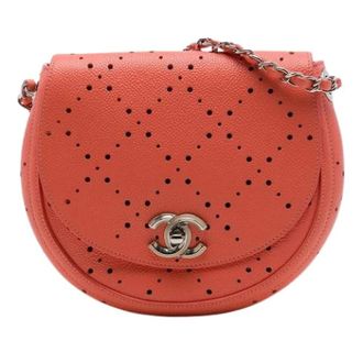 Chanel Pre-owned Perforated Diamond Crossbody Bag - Dames - Pre-owned - Oranje - Maat: ONE Size Leer