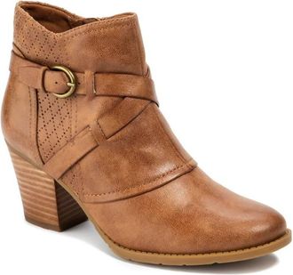 BareTraps Womens Launa Ankle Boot In Auburn