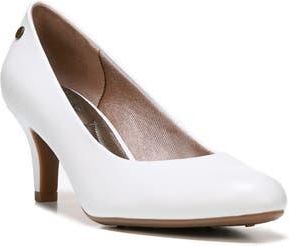 Life Stride Parigi Pump in White at Nordstrom Rack, Size 5.5