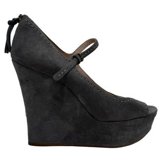 Miu Miu Miu Miu Mary Jane pumps met open neus en sleehak in grijs su&egrave;de