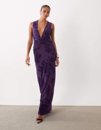 Asos vestito maxi in rete floccata con scollo profondo e vita arricciata, viola