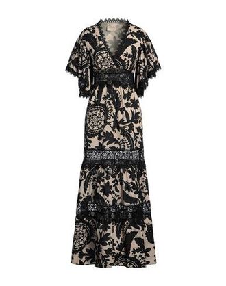 Kaos Maxi dresses