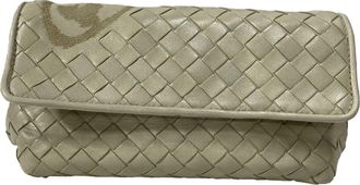 Bottega Veneta Pre-owned Womens Butterfly Intrecciato Flap Clutch Bag in Beige Leather - Size Small