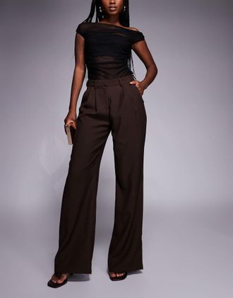 Princess Polly Ambient - Pantaloni sartoriali a vita alta color cioccolato con pieghe sul davanti-Marrone