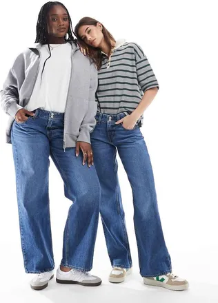 Levi's Superlow waist loose fit jeans in mid blue wash