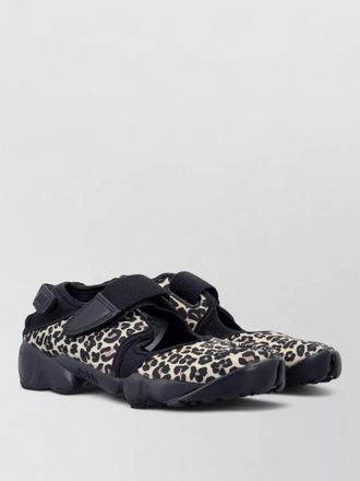 Nike split toe animal print performance sandals