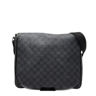 Louis Vuitton Pre-owned Cross Body Bags, male, Black, Size: ONE SIZE Pre-owned Daniel MM Damier Graphite Shoulder Bag