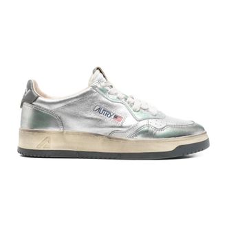 Autry Zilveren Sneakers voor Mannen - Heren - Sneakers - Grijs - 40 EU - Leer - Schoenen