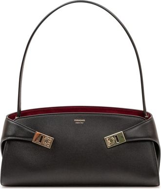 Ferragamo Hug East-West Tas - Dames - Schoudertassen - Zwart - ONE Size - Leer - Tassen
