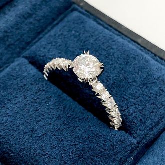 Harry Winston Platinum Band Ring (Pre-Owned)