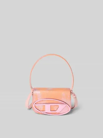 Diesel Shoulder Bag mit Label-Applikation in Apricot, Gr&ouml;&szlig;e 1