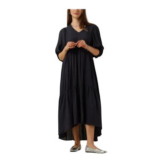 Catwalk Junkie Kleedjes, Dames, Grijs, S, Tiered Maxi Jurk Elegant Stijl